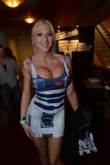 A droid and her bolts