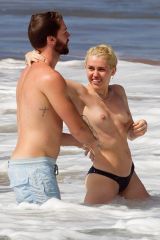 Miley Cyrus topless