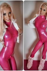 Laura Paradise, pink and tight