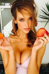 Hannah Fergusons apples and oranges.
