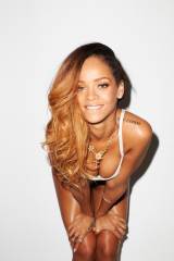 Rihanna (X-post r/celebnsfw)