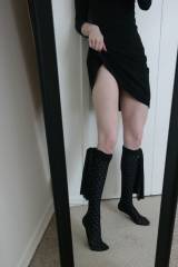 Mild skirt lift feat. my pale legs