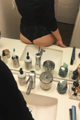 [f] someone needs to bend me over this sink...