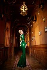 Green latex dress in rich house! [Alina Chlebecek]