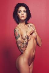 Hot chick with tattoos