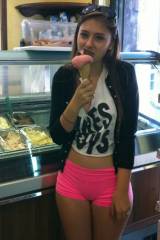 Not sure if Im more jealous of the ice cream, or ...