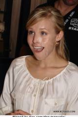Kristen Bell with a mouthful [Web find]