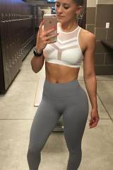 Classic gym selfie