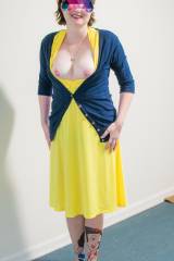 Everyday Cosplay - Snow White showing her tits [f]...