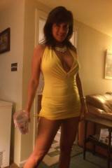 Hot yellow dress!