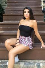 Curvy Asian girl