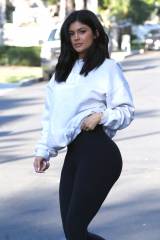 Kylie Jenner, looking all types of good.