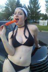 Goth with a popsicle