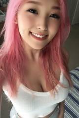 Pink-hair goddess