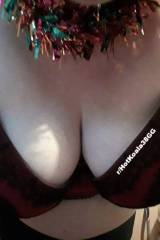 My modest 38GG cleavage