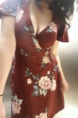 Doesnt this dress make my cleavage look amazing??...
